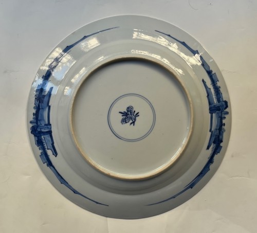 Porcelain & Faience  - Chinese porcelain dish with blue and white decoration of horsemen 18th century