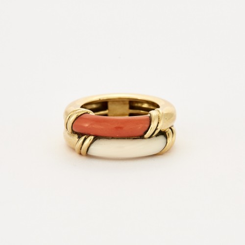 Coral ring by MELLERIO  - Antique Jewellery Style 