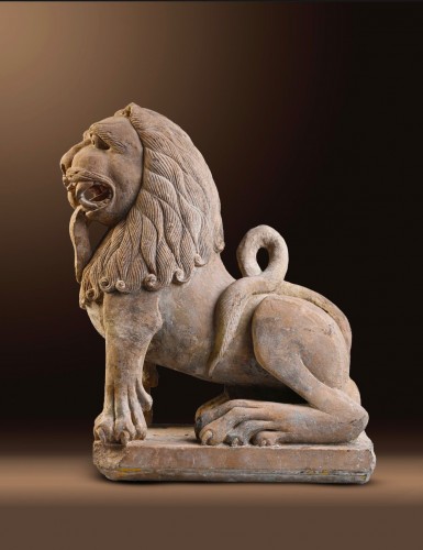 Lion en grés, 12e/13e siècle siècle - Sculpture Style 