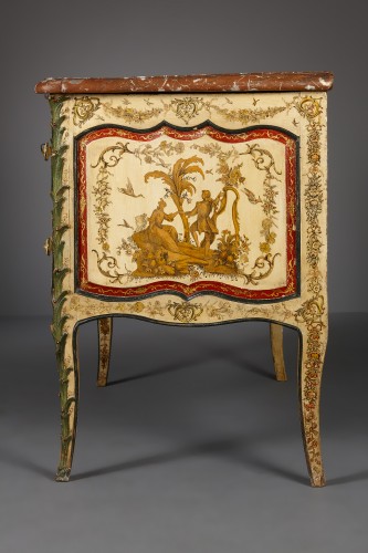 Commode provençale en laque Povera d'époque Louis XV,  circa 1735 - Mobilier Style Louis XV
