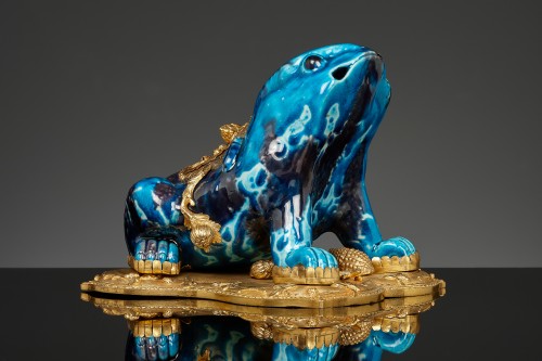 Decorative Objects  - French mounted Régence inkwell in the shape of a Chinese porcelain toad