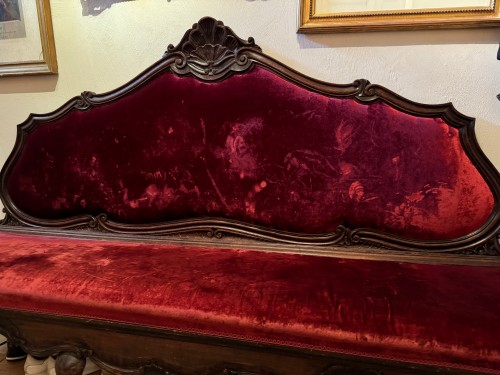 Seating  - Large Venetian walnut sofa, late 19th c.