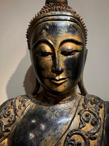 Very large black lacquered wooden Buddha, Burma, late 19th century - 