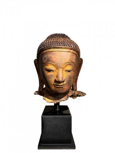 Grande tête de Bouddha en terre cuite, Birmani e Etats Shan fin 18e siècle