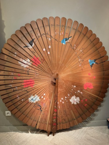 Art Déco - Very large decorative painted wood fan, Japan, circa 1920