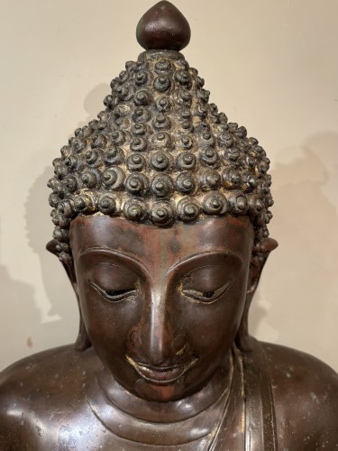 Antiquités - Very large bronze Buddha, Thailand 17th-18th century