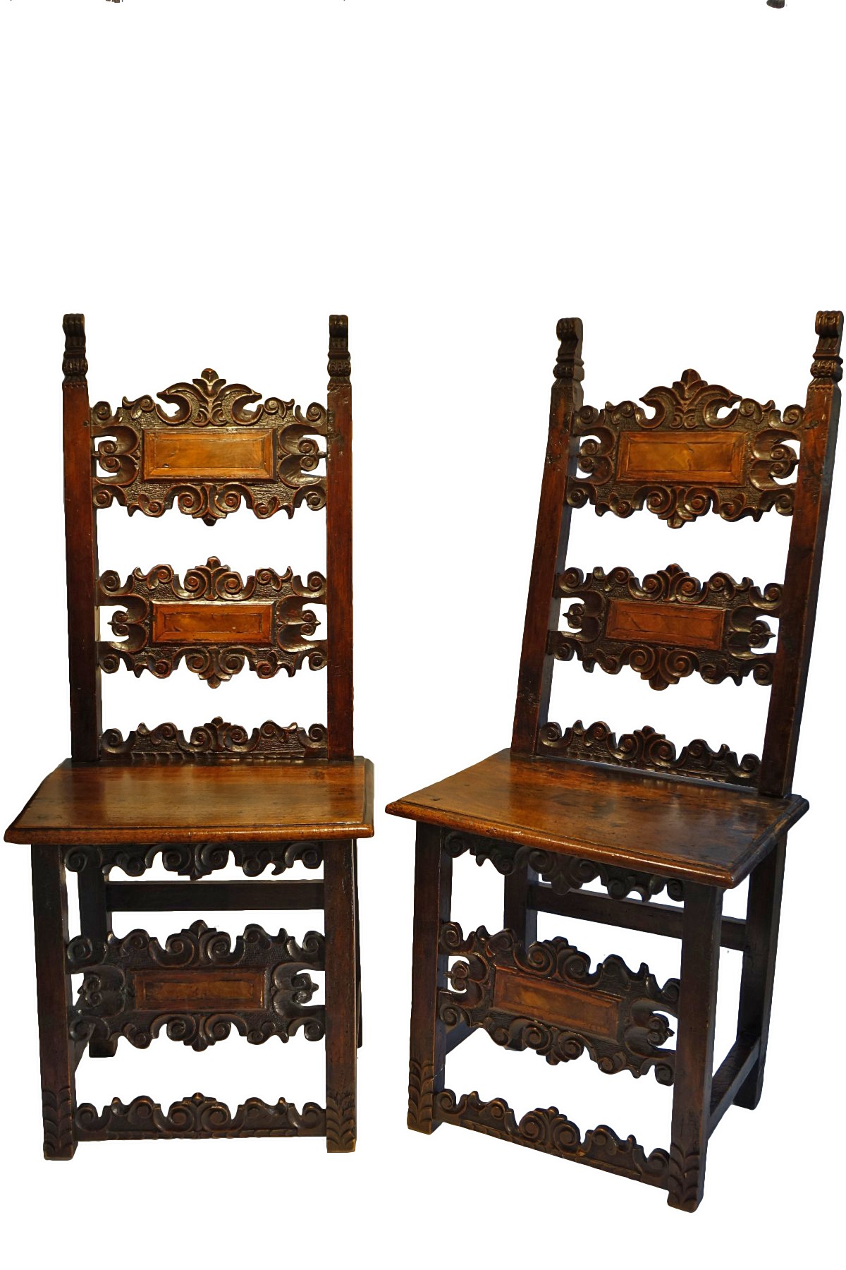 Paire de grandes chaises Italiennes, Lombardie17e siècle  N.80398