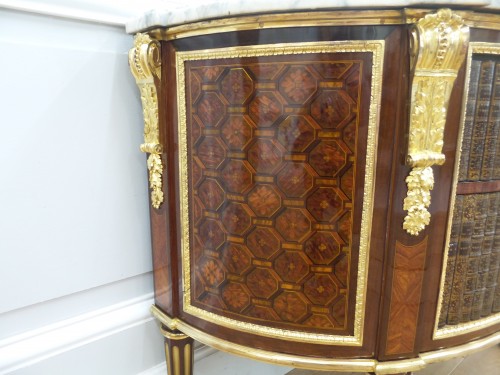 Mobilier Commode - Commode d'époque Louis XVI estampillée Leleu