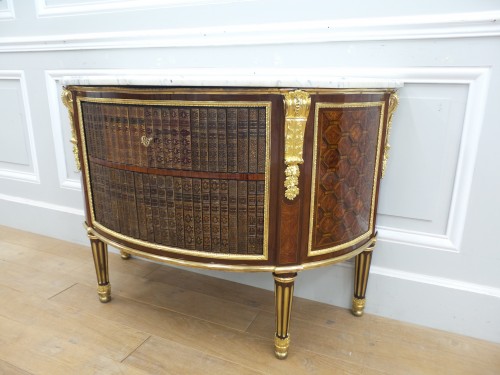 XVIIIe siècle - Commode d'époque Louis XVI estampillée Leleu