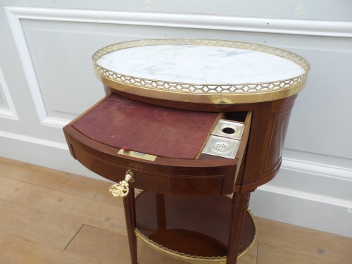 Petite table de salon estampillée Canabas - Louis XVI