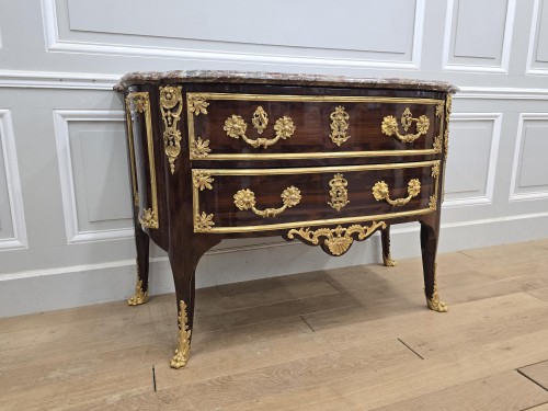 Commode d'époque Régence Estampillée Carel - Mobilier Style Régence