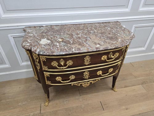 Mobilier Commode - Commode d'époque Régence Estampillée Carel