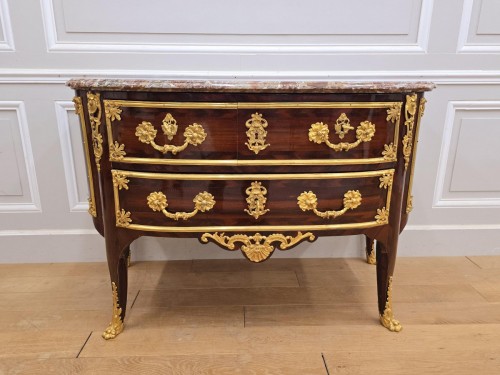 Antiquités - Commode d'époque Régence Estampillée Carel