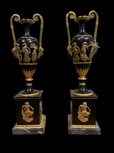 Paire of Directoire bronze Vases - Decorative Objects Style Directoire