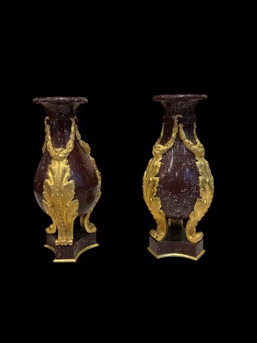 Pair of Louis XVI vases in Egyptian porphyry e gilded-bronzes - 