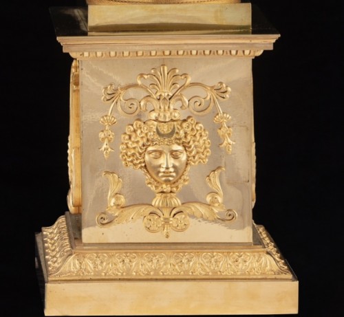 Important Vase-shaped Empire clock - Empire