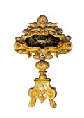 Monstrance reliquaire du XVIIIe siècle coiffée d'un ange