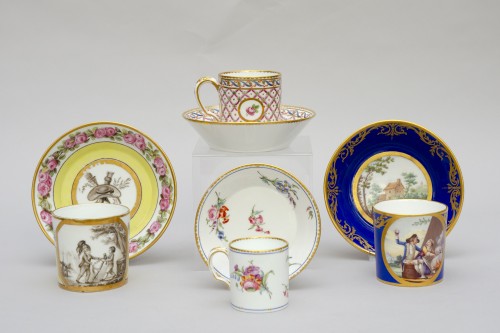 Céramiques, Porcelaines  - Grand gobelet litron et soucoupe, pâte tendre Sèvres