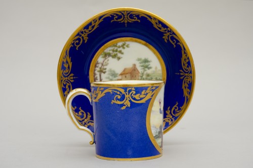 18th century - Large Sèvres soft paste cup and saucer