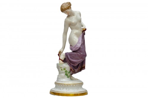 « Après le bain », porcelaine de Meissen vers 1883