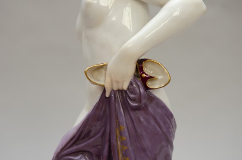 “After the bath”, Meissen porcelain Circa 1883 - Porcelain & Faience Style Art nouveau