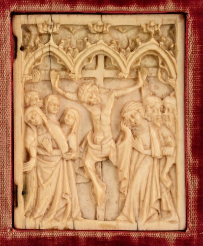 Relief en ivoire, panneau de dévotion représentant la Crucifixion