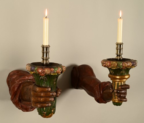 18th century - A pair of polychrome colonial wall arms.