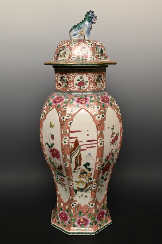 Large Chinese, Famille Rose  vase  with cover - Porcelain & Faience Style 