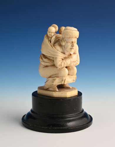 Antiquités - A amusing Ivory sculpture