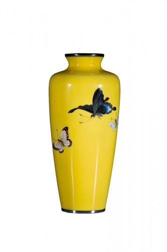 A Japanese Cloisonné Vase Decorated With Three Flying Butterflies