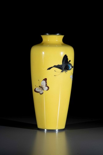 A Japanese Cloisonné Vase Decorated With Three Flying Butterflies - 