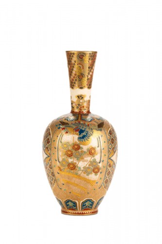 Vase Satsuma gosu à décor d'émaux polychromes et d'or