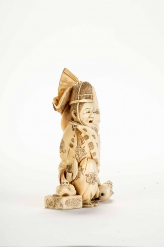 An Ivory Okimono Depicting A Dancer From Noh Theater, Japan Meiji Period - 