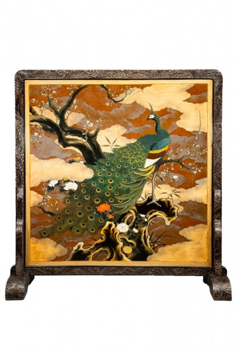 Lacquered Wooden Screen Decorated With A Peacock And A Refined Landscape