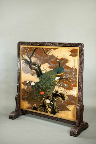  - Lacquered Wooden Screen Decorated With A Peacock And A Refined Landscape