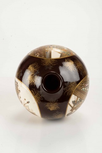 Vase Satsuma de forme globulaire par Kinkozan - Mastromauro Japanese Art