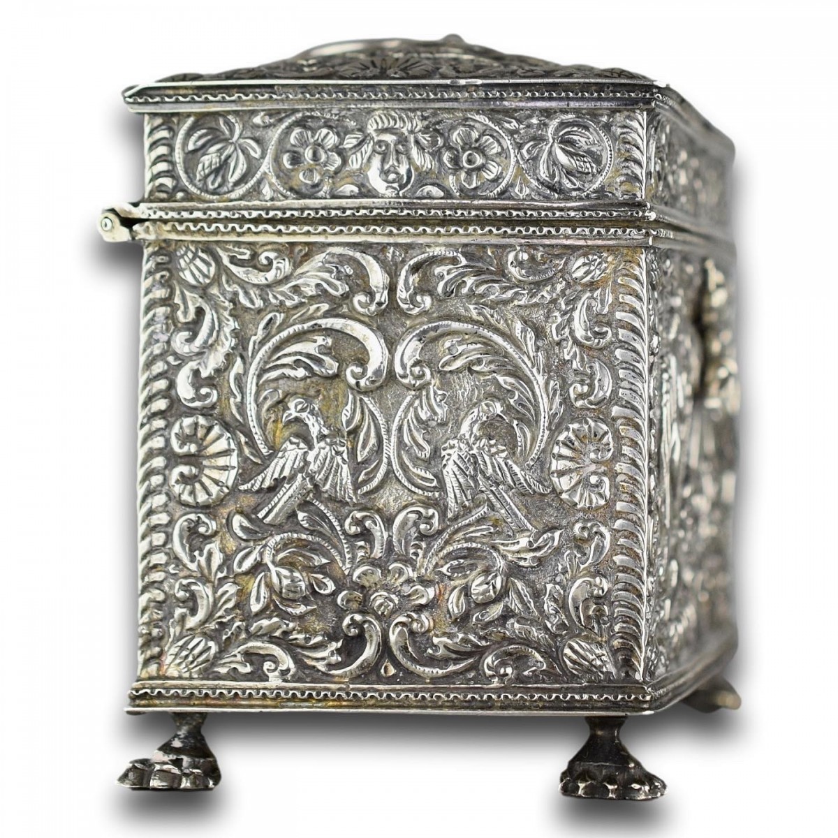 Repoussé silver marriage casket, Dutch19th century - Ref.103324