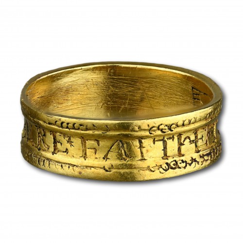 Tudor gold posy and fede ring ‘BERE FAITHE TO THE FAITHFUL’ - 