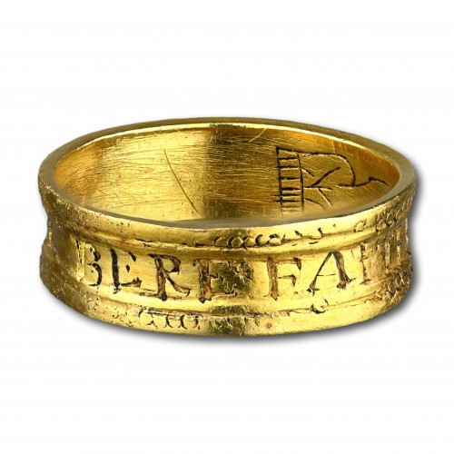 Antiquités - Bague Tudor en or avec bouquet et fede « BERE FAITHE TO THE FAITHFUL »