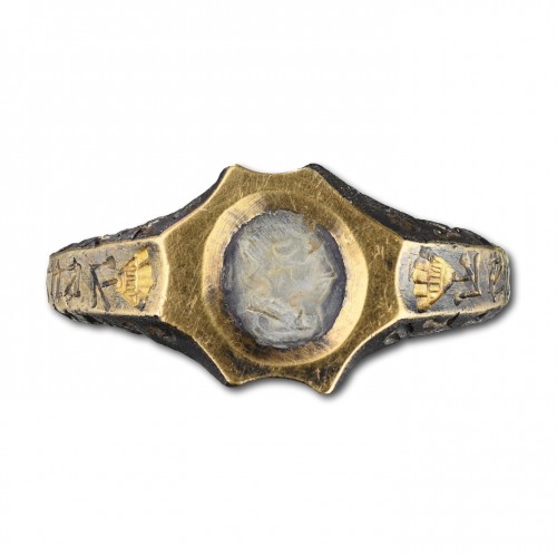 Medieval silver and gold ring set with an intaglio 15th century - Antique Jewellery Style 