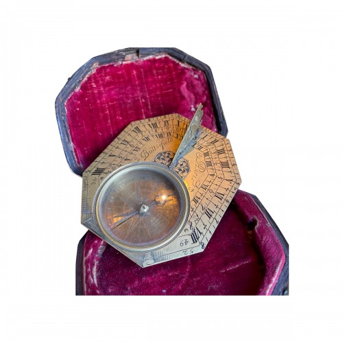Brass pocket sundial and compass, signed Butterfield, Paris