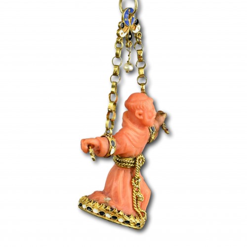 Antiquités - Gold and coral pendant of Saint Francis, 17th century