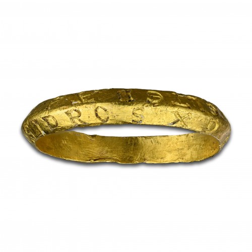 Bague à breloques magique en or avec inscriptions talismaniques - 