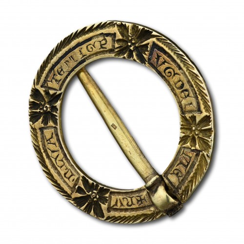 Antique Jewellery  - A Medieval gold ring brooch