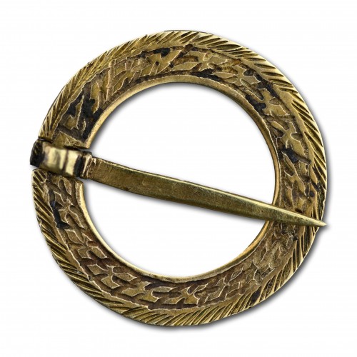 Antiquités - A Medieval gold ring brooch