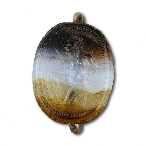 Banded agate scarab with a kneeling warrior - Ancient Art Style 