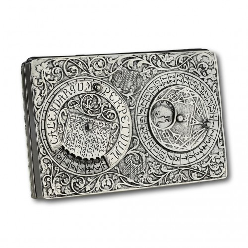 Silver perpetual calendar snuff box - 