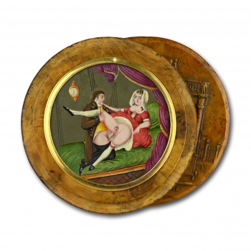 Antiquités - Burr maple snuff box with an erotic secret