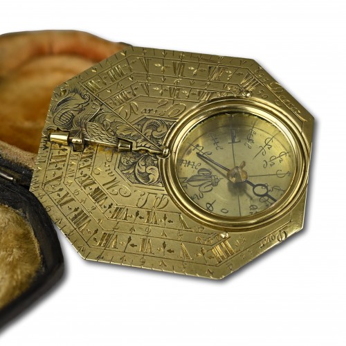 18th century - Brass pocket sundial and compass by ‘P . Le Maire, Paris’