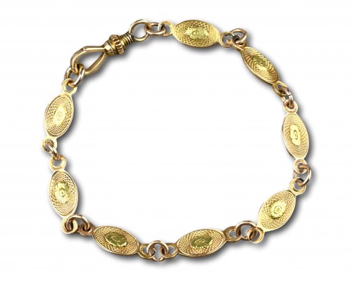 Antiquités - Vari-coloured, high carat gold bracelet